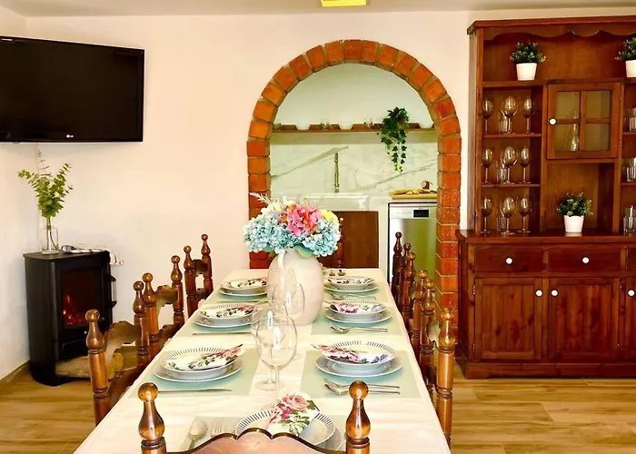 Independente Con Piscina Privada - Perfecto Familia Y Grupos Villa Alacon