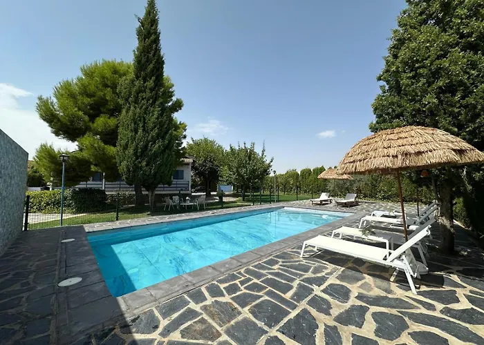 Independente Con Piscina Privada - Perfecto Familia Y Grupos Villa